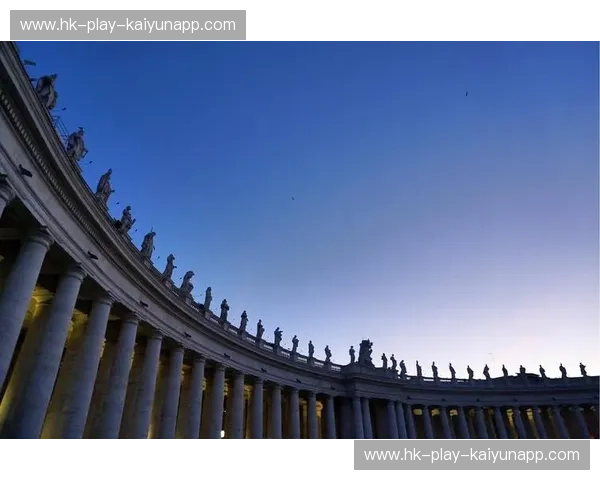 永恒之城的铁血回响与光之城的梦幻博弈：当罗马遇见巴黎圣日耳曼